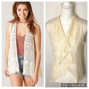 C’est La Vie Crochet Vest Small Ivory Cream Hippie Boho